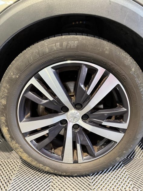 PEUGEOT 3008 GT Line 1.5 BLUE HDI