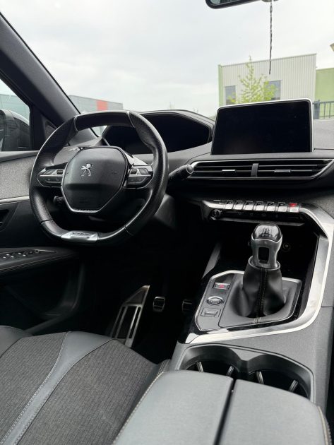 PEUGEOT 3008 GT Line 1.5 BLUE HDI