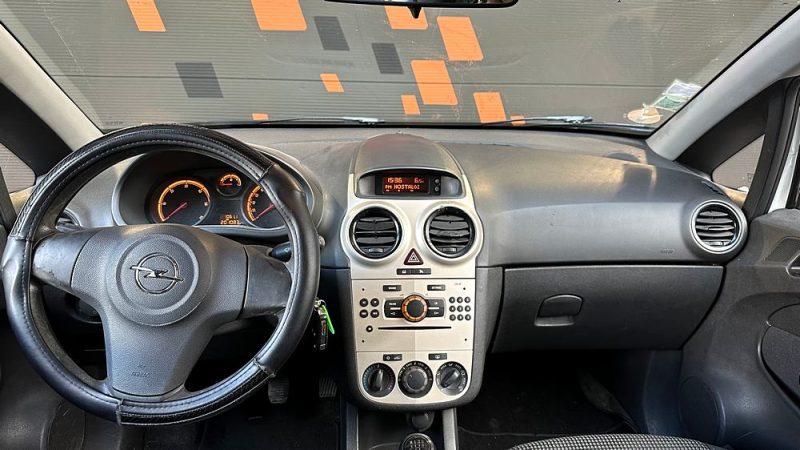 Opel Corsa 1.3 CDTI 75 Cv Cosmo Injecteur / Révision Neuve CT Ok 2027