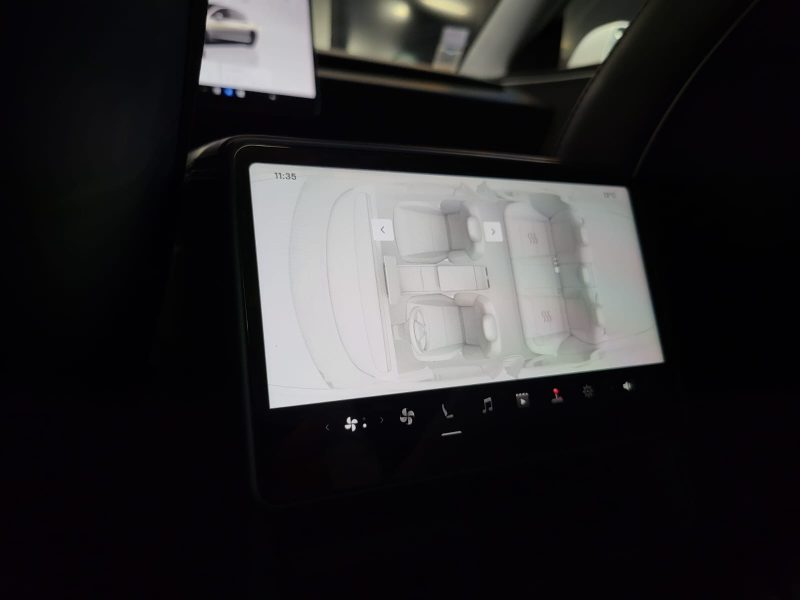 TESLA MODEL 3 HIGHLAND 283cv STANDARD RANGE  / 1ERE MAIN / VOLANT CHAUFFANT / CHARGEUR INDUCTION