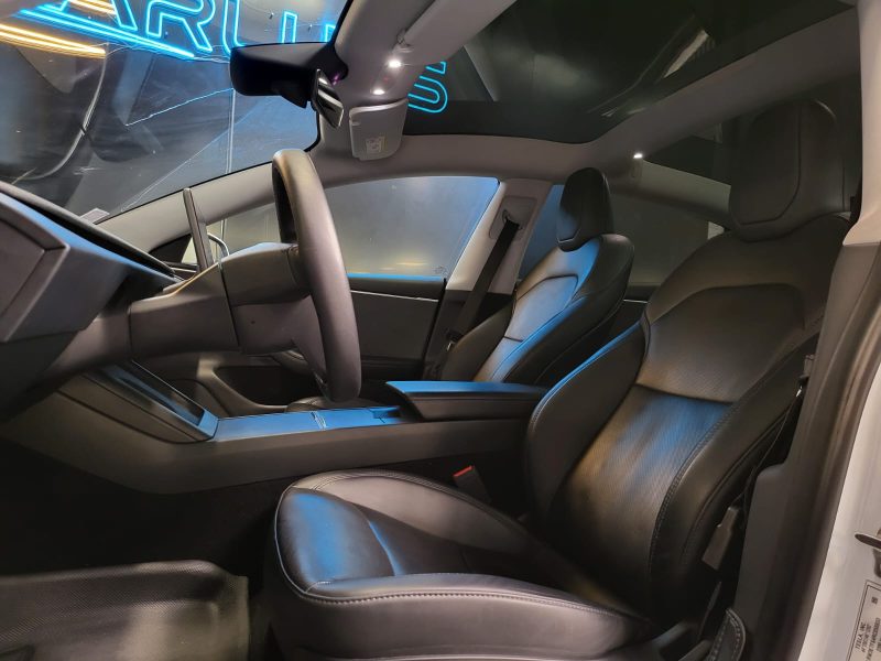 TESLA MODEL 3 HIGHLAND 283cv STANDARD RANGE  / 1ERE MAIN / VOLANT CHAUFFANT / CHARGEUR INDUCTION