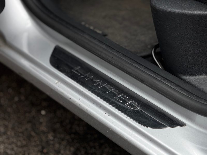 RENAULT CLIO IV 0.9 TCE 90 LIMITED GARANTIE 6MOIS