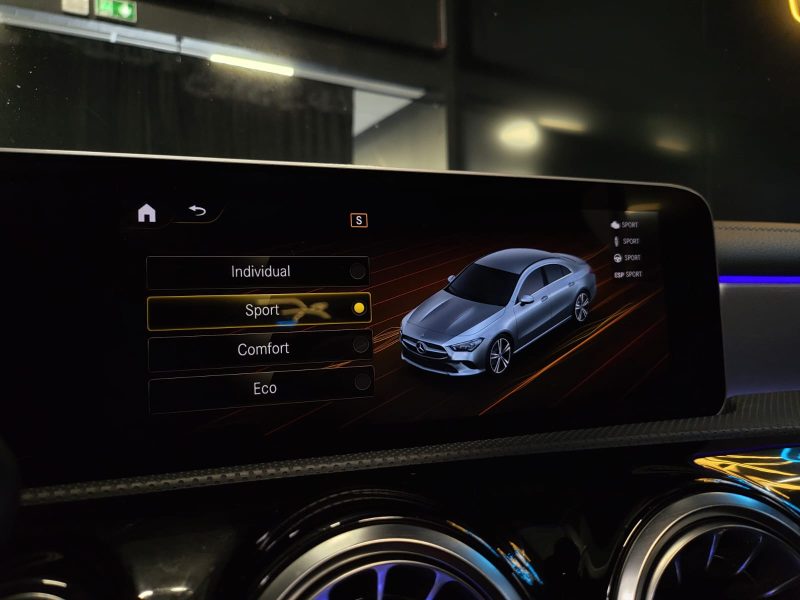 MERCEDES CLA 250 4MATIC 224cv AMG LINE / SUIVI MERCEDES / TOIT OUVRANT / BURMESTER / CAMERA 360° / C