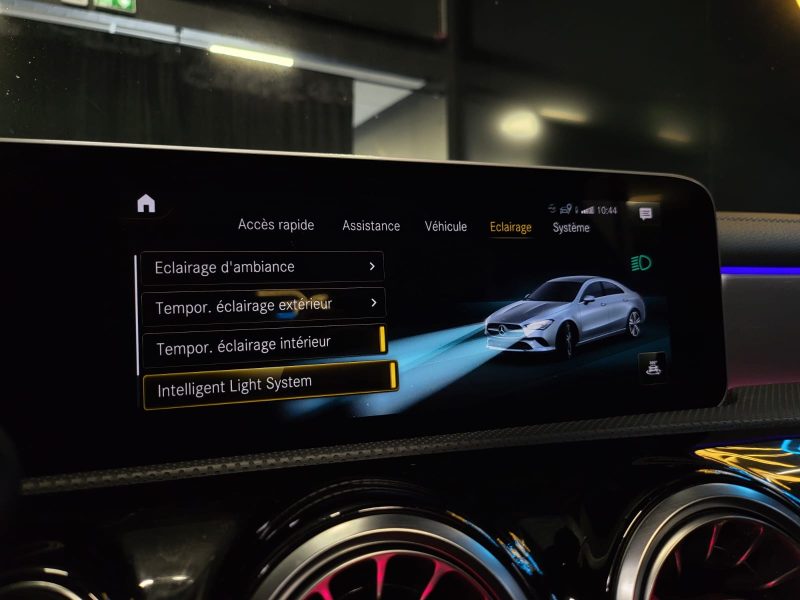 MERCEDES CLA 250 4MATIC 224cv AMG LINE / SUIVI MERCEDES / TOIT OUVRANT / BURMESTER / CAMERA 360° / C