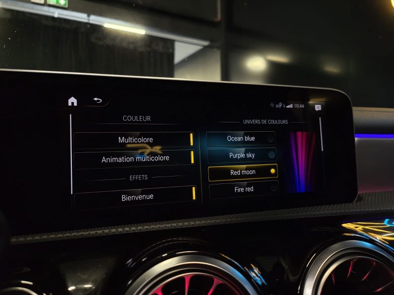 MERCEDES CLA 250 4MATIC 224cv AMG LINE / SUIVI MERCEDES / TOIT OUVRANT / BURMESTER / CAMERA 360° / C