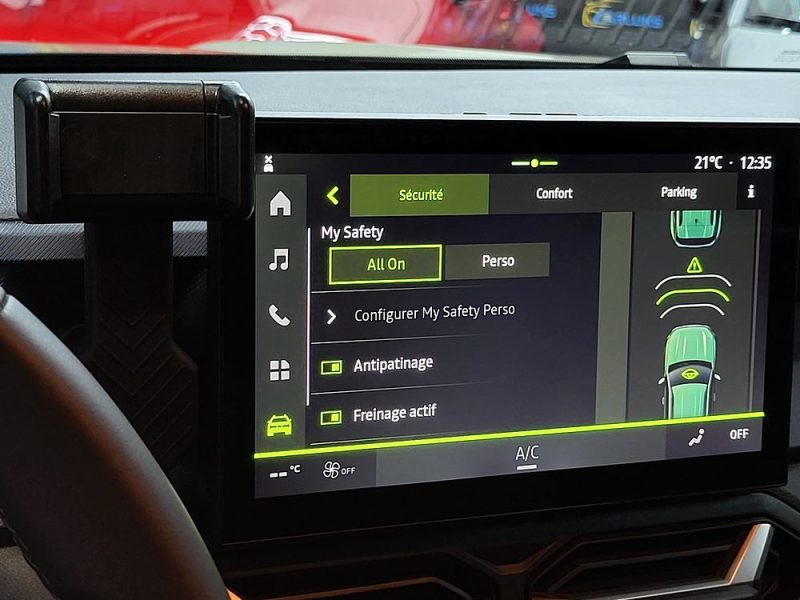 DACIA DUSTER III Hybrid 141 cv Journey 4X2 