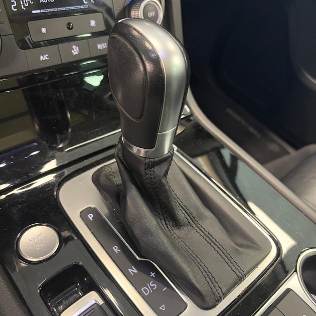 VOLKSWAGEN TOUAREG 3.0 V6 TDI 262 CV R-LINE Garantie 12 MOIS