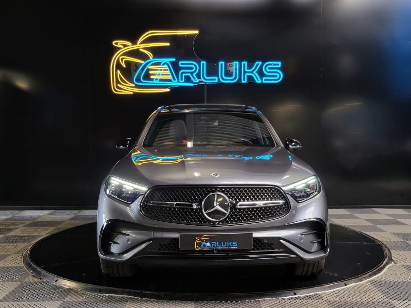 MERCEDES CLASSE GLC 300 E 4MATIC AMG LINE / TOIT OUVRANT / SIEGES ELECTRIQUES A MEMOIRE / DIGITAL LI