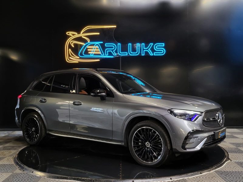 MERCEDES CLASSE GLC 300 E 4MATIC AMG LINE / TOIT OUVRANT / SIEGES ELECTRIQUES A MEMOIRE / DIGITAL LI