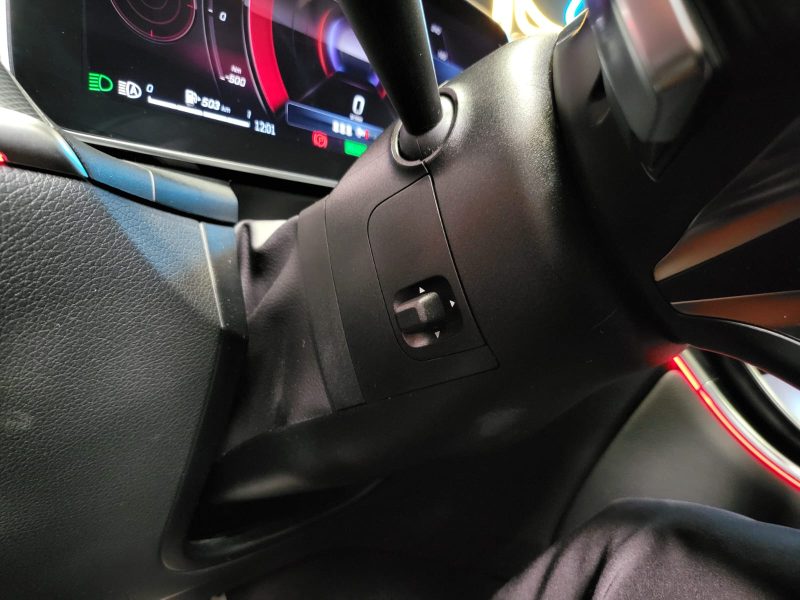 MERCEDES CLASSE GLC 300 E 4MATIC AMG LINE / TOIT OUVRANT / SIEGES ELECTRIQUES A MEMOIRE / DIGITAL LI