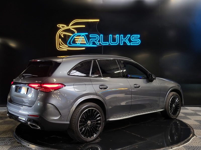 MERCEDES CLASSE GLC 300 E 4MATIC AMG LINE / TOIT OUVRANT / SIEGES ELECTRIQUES A MEMOIRE / DIGITAL LI