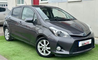 TOYOTA YARIS HYBRID 2013