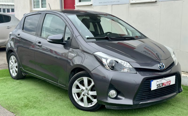 TOYOTA YARIS HYBRID 2013