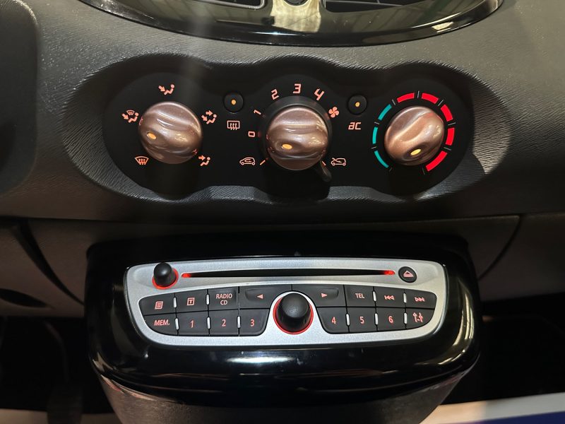 RENAULT TWINGO II 1.2 LEV 16V 75 MISS SIXTY ECO2