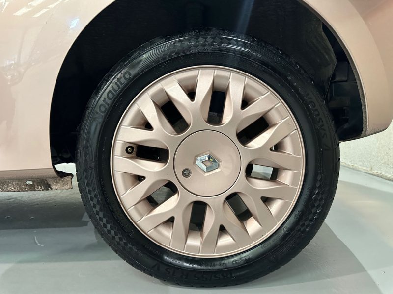 RENAULT TWINGO II 1.2 LEV 16V 75 MISS SIXTY ECO2