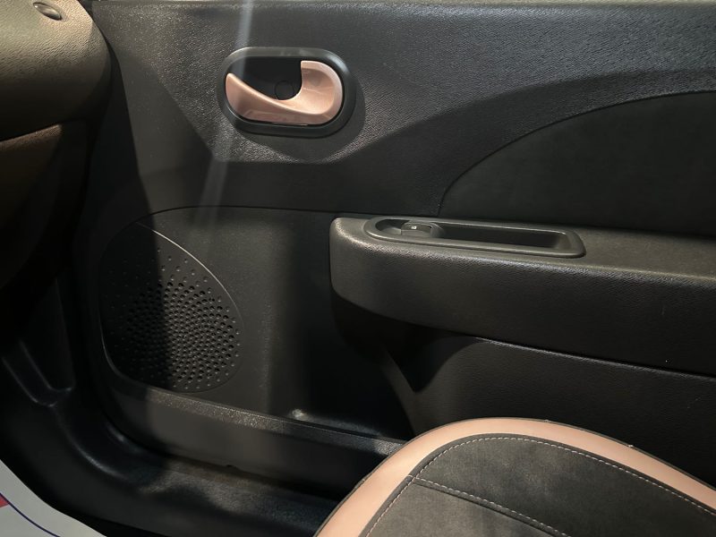 RENAULT TWINGO II 1.2 LEV 16V 75 MISS SIXTY ECO2