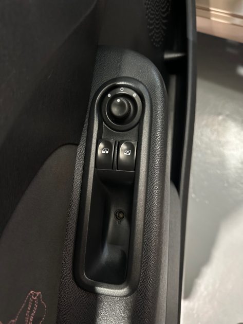 RENAULT TWINGO II 1.2 LEV 16V 75 MISS SIXTY ECO2