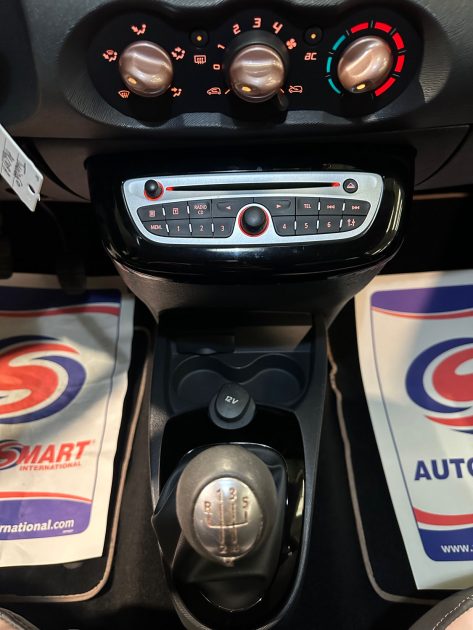 RENAULT TWINGO II 1.2 LEV 16V 75 MISS SIXTY ECO2