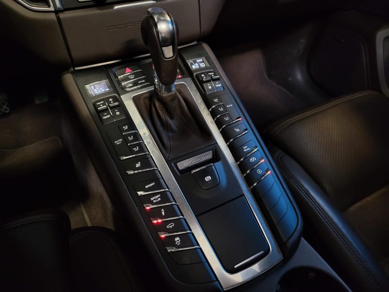 PORSCHE MACAN 3.6 V6 400cv TURBO / SUIVI PORSCHE / PACK CHRONO / PASM / PDLS PLUS / ECHAPPEMENT SPO 
