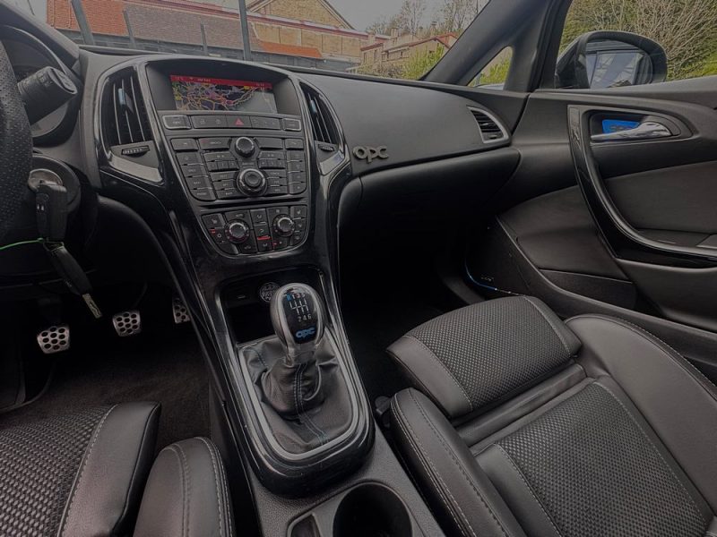 OPEL ASTRA IV GTC 2.0 TURBO 280 OPC DESIGN*INFINITY*GPS*