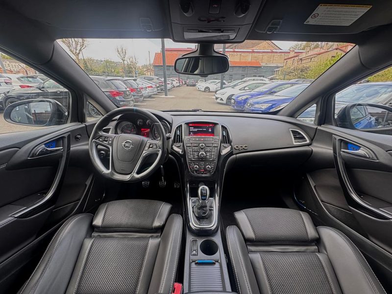 OPEL ASTRA IV GTC 2.0 TURBO 280 OPC DESIGN*INFINITY*GPS*