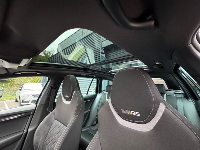 SKODA OCTAVIA 2.0 TSI 230 RS Combi*PANO*CAMERA*GPS*LED*