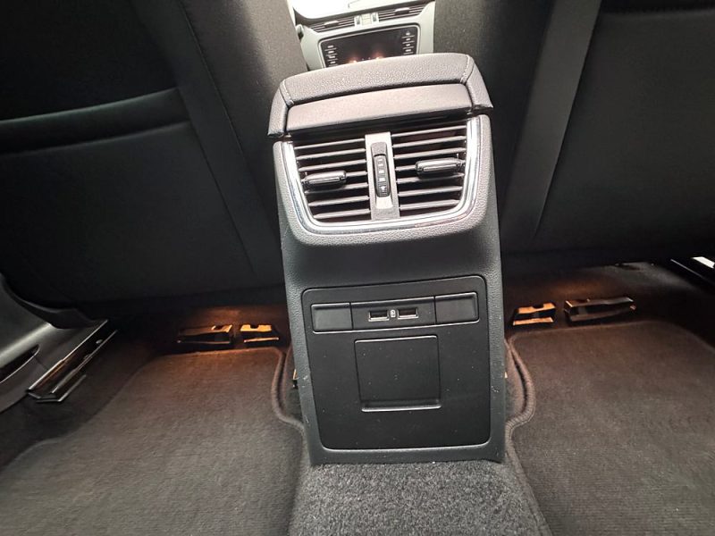 SKODA OCTAVIA 2.0 TSI 230 RS Combi*PANO*CAMERA*GPS*LED*