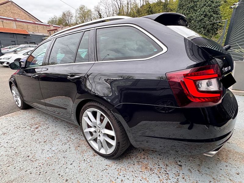 SKODA OCTAVIA 2.0 TSI 230 RS Combi*PANO*CAMERA*GPS*LED*