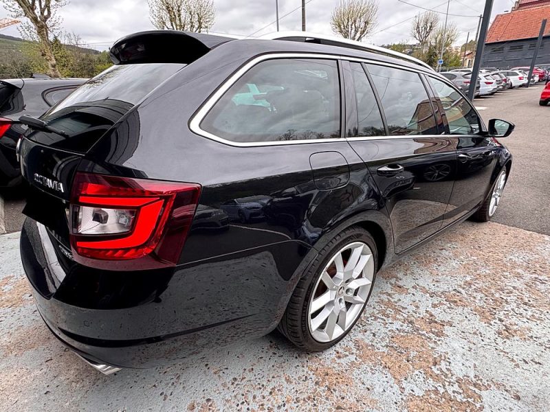 SKODA OCTAVIA 2.0 TSI 230 RS Combi*PANO*CAMERA*GPS*LED*