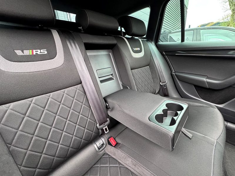 SKODA OCTAVIA 2.0 TSI 230 RS Combi*PANO*CAMERA*GPS*LED*