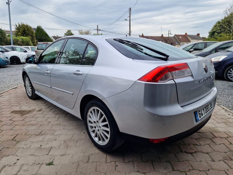 RENAULT LAGUNA III 2.0 dCi 150cv PRIVILÈGE_Toit Pano_Semi Cuir / Revisee&Garantie