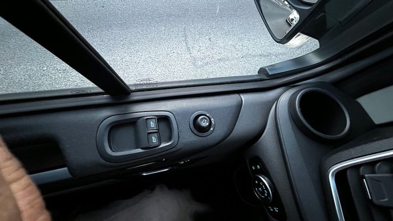 FORD TRANSIT CUSTOM 170 ch 6 places 2021