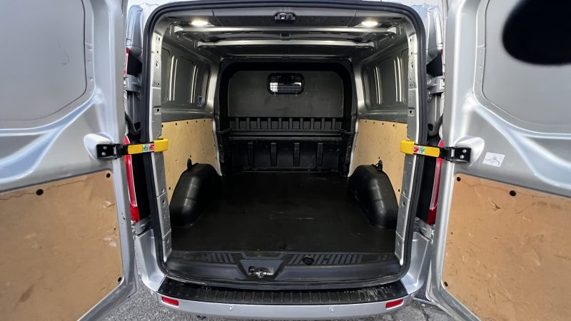 FORD TRANSIT CUSTOM 170 ch 6 places 2021
