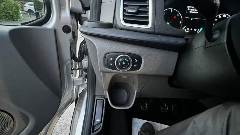 FORD TRANSIT CUSTOM 170 ch 6 places 2021