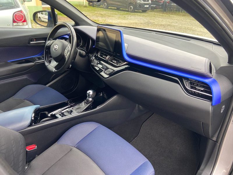 TOYOTA C-HR HYBRID 122 GRAPHIC