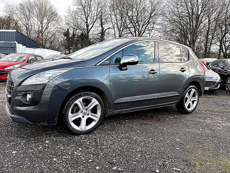 PEUGEOT 3008 2011