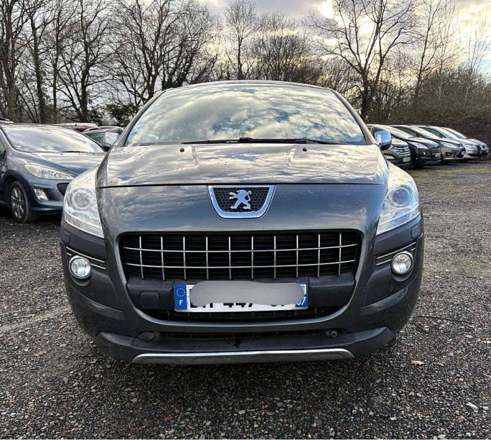 PEUGEOT 3008 2011