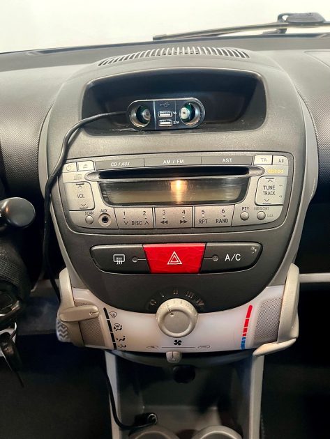 TOYOTA Aygo 1.0 VVT-i 68ch Confort 3p Garantie 6 mois