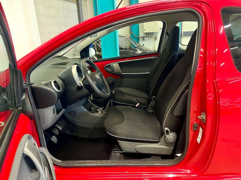 TOYOTA Aygo 1.0 VVT-i 68ch Confort 3p Garantie 6 mois