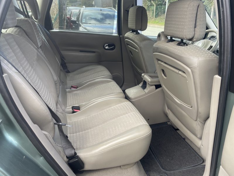 RENAULT MEGANE SCENIC 2.0i 150CV