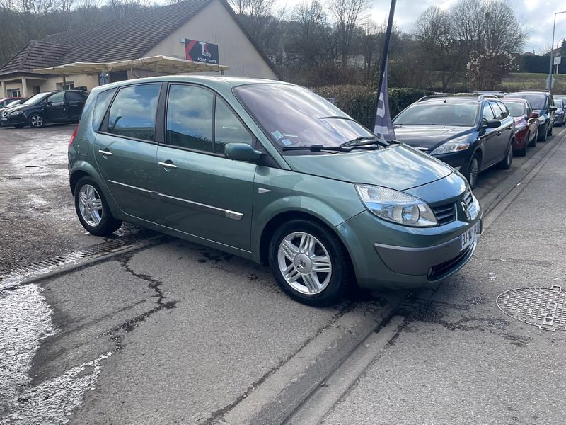 RENAULT MEGANE SCENIC 2.0i 150CV