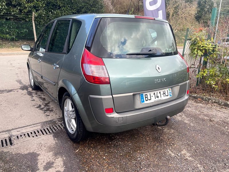 RENAULT MEGANE SCENIC 2.0i 150CV