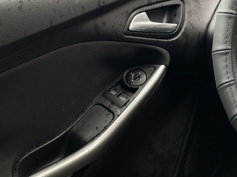 FORD FOCUS III Hatchback TREND 1.6 Ti VCT 16V 85 ch GARANTIE 6 MOIS