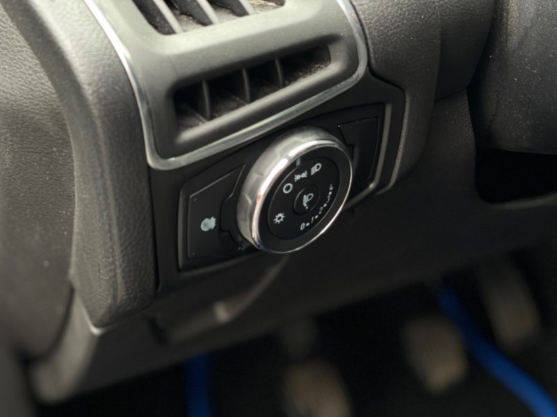 FORD FOCUS III Hatchback TREND 1.6 Ti VCT 16V 85 ch GARANTIE 6 MOIS