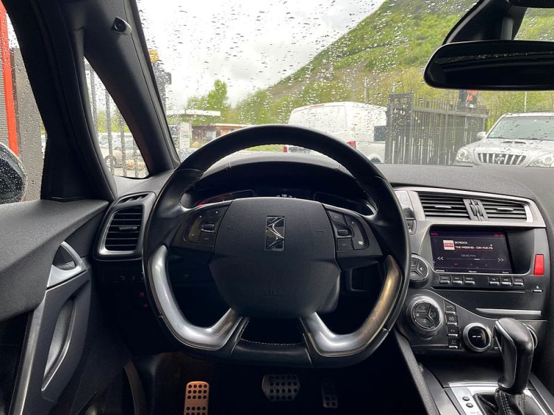 DS5 2.0 BLUE HDI 180Cv Sport Chic Boîte automatique Jantes alliage Ct Ok 2027