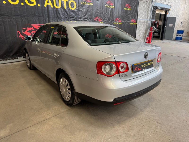 VOLKSWAGEN JETTA 1.9 TDI 105 Trendline 