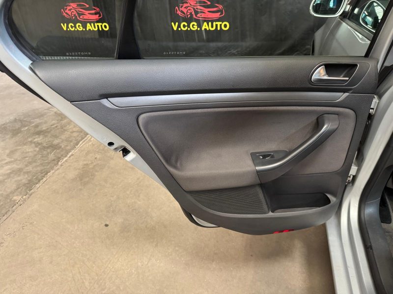 VOLKSWAGEN JETTA 1.9 TDI 105 Trendline 