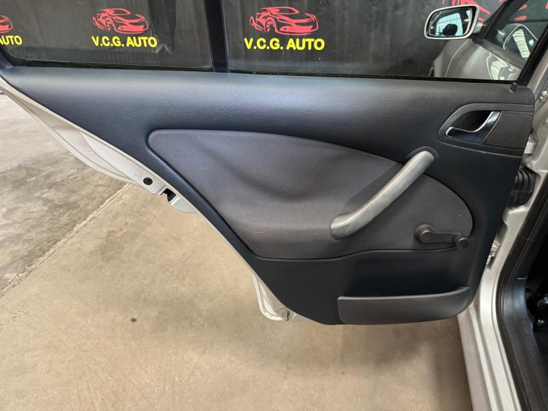 SKODA OCTAVIA 1.9 TDI 100 TOUR 