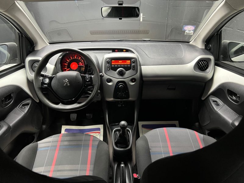 PEUGEOT 108 2015