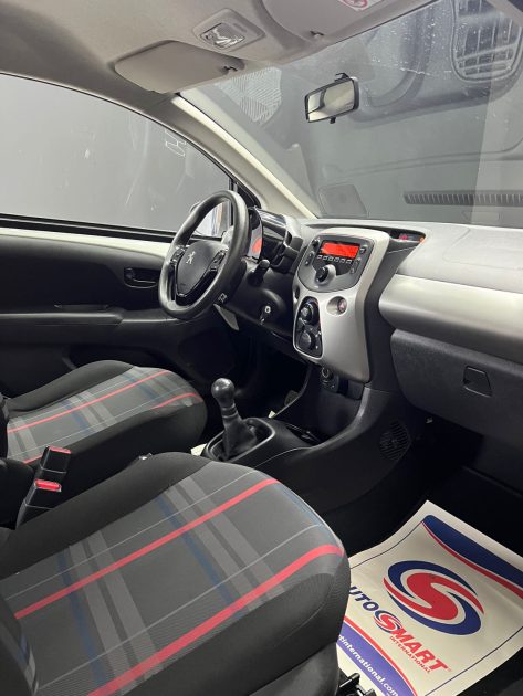 PEUGEOT 108 2015